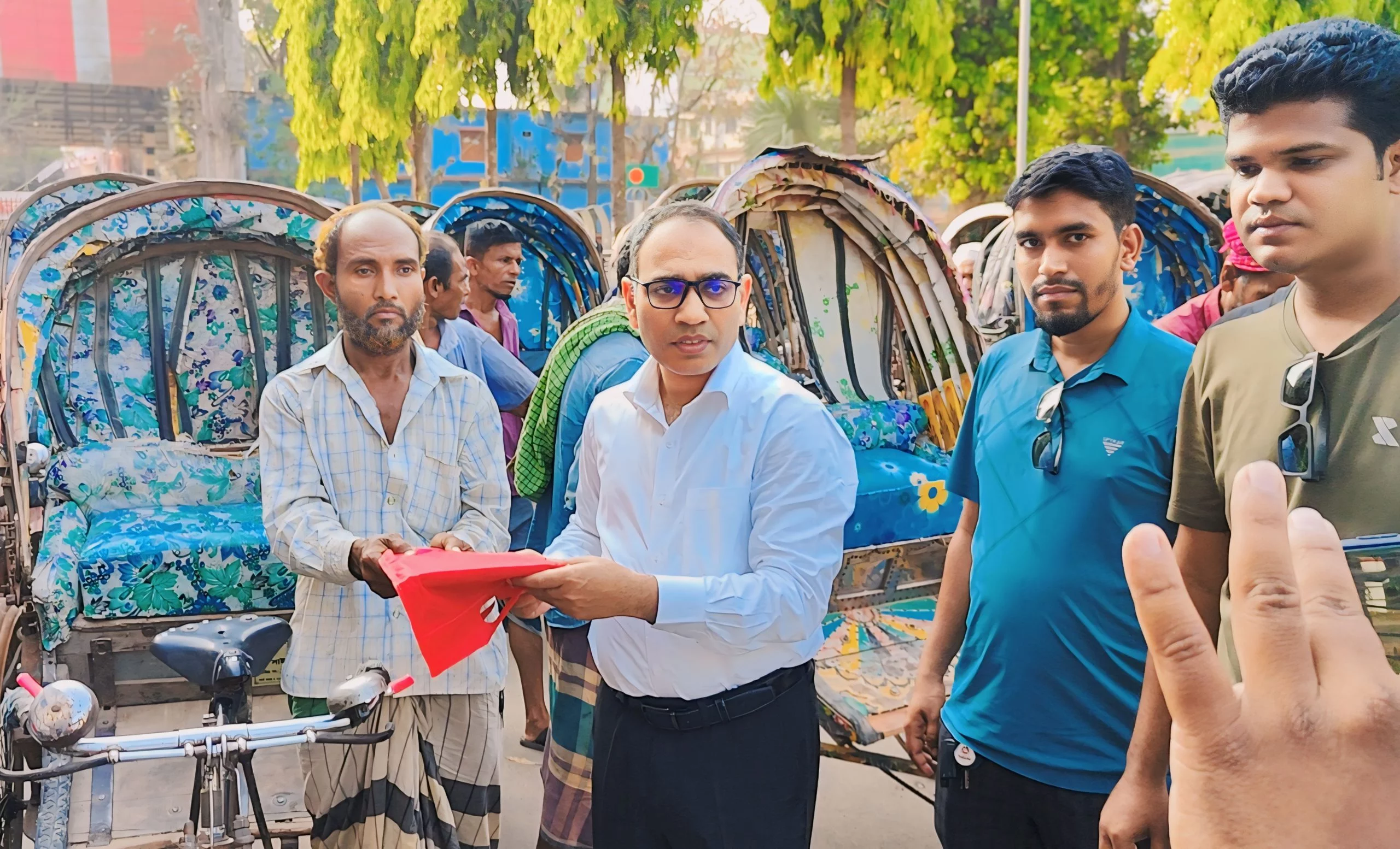 বঙ্গবন্ধু শিশু কিশোর মেলা' বান্দরবান জেলা শাখার ঈদ উপহার বিতরণ